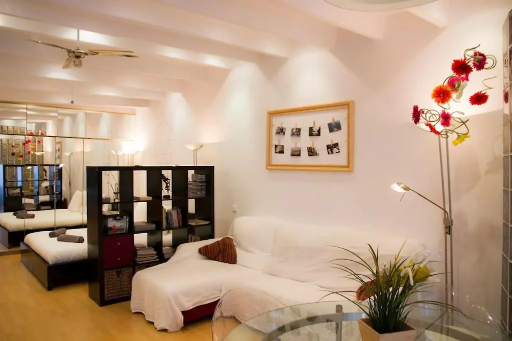 Apartment Studio Gracia By Myrentalhost Barcelona Spain
